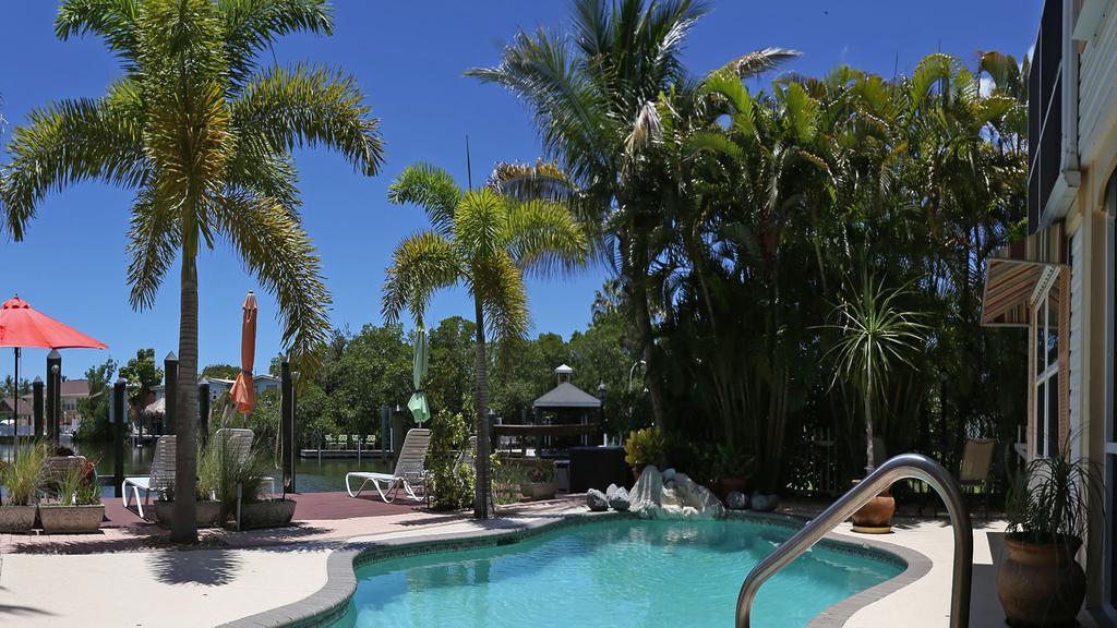 Manatee Bay Inn Форт-Маєрс-Біч Екстер'єр фото