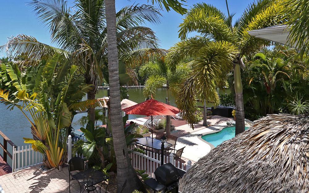 Manatee Bay Inn Форт-Маєрс-Біч Екстер'єр фото