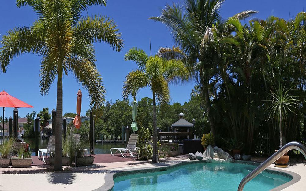 Manatee Bay Inn Форт-Маєрс-Біч Екстер'єр фото
