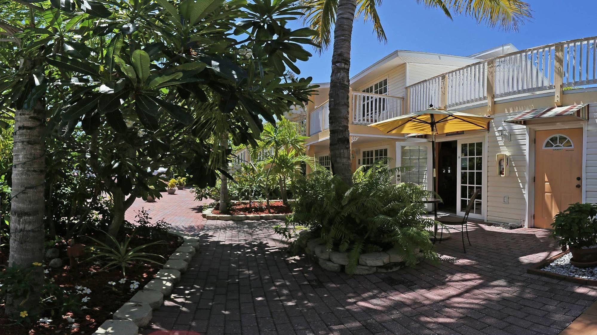Manatee Bay Inn Форт-Маєрс-Біч Екстер'єр фото