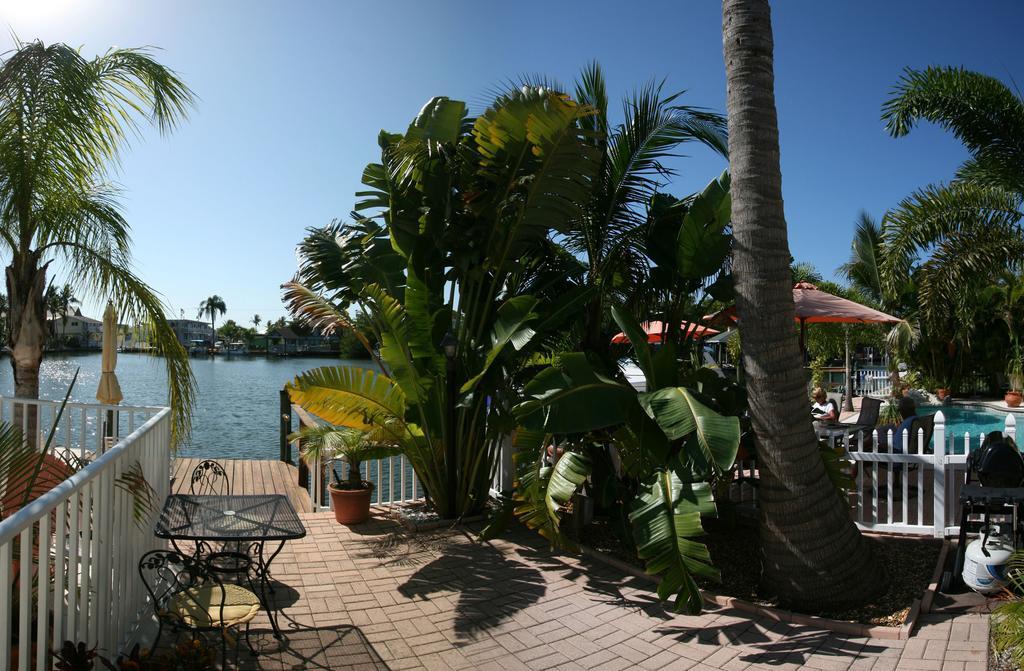 Manatee Bay Inn Форт-Маєрс-Біч Екстер'єр фото